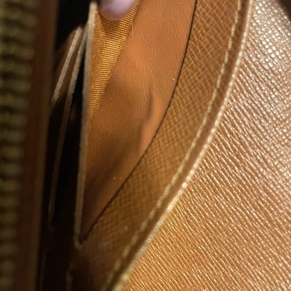 Louis Vuitton Brown and Gold Monogram Clutch - Picture 8 of 10